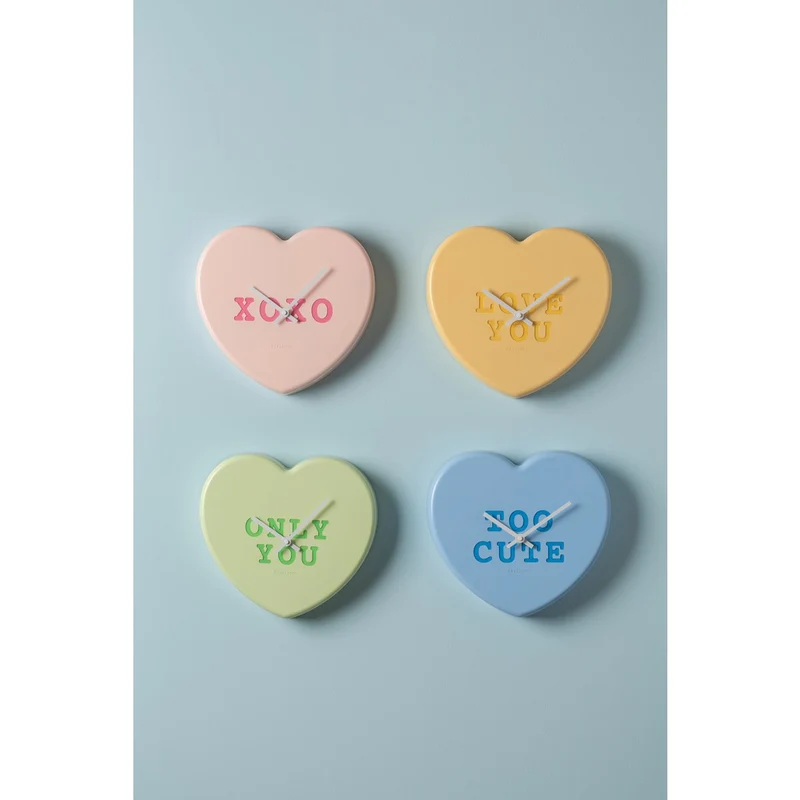 Wanduhr Herz Candy in Pastellgrün