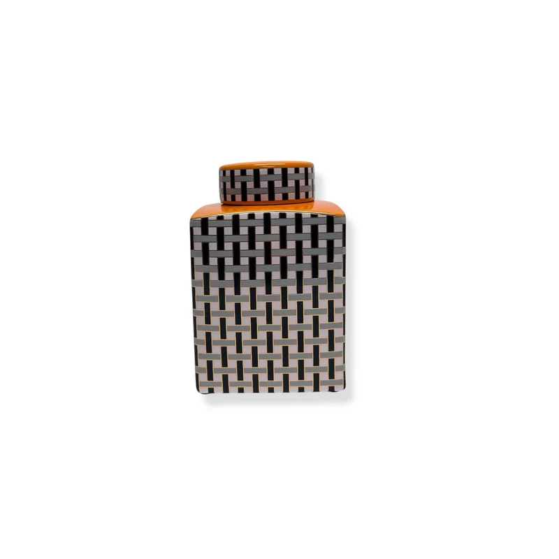 Orangefarbener Kanister mit Deckel