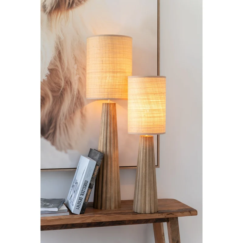 Tischlampe aus Holz in Naturoptik
