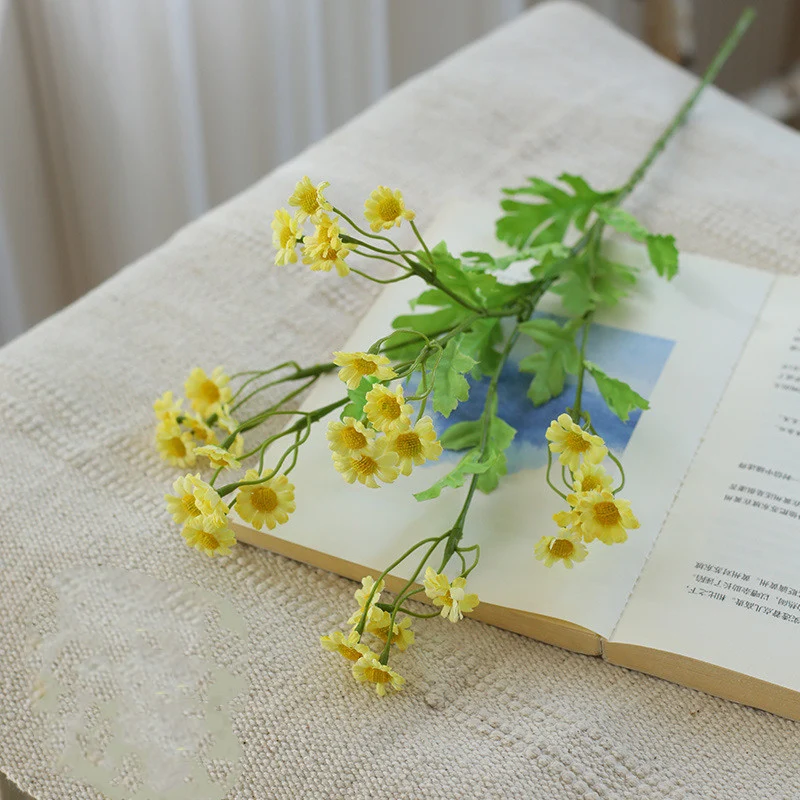 57cm Künstliche Gänseblümchen – Künstliche Marguerite Blumen für Oktoberfest-Dekoration