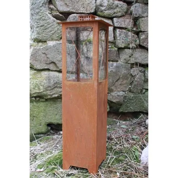 Windlaterne aus Edelrost – Metall-Laterne für Garten und Terrasse