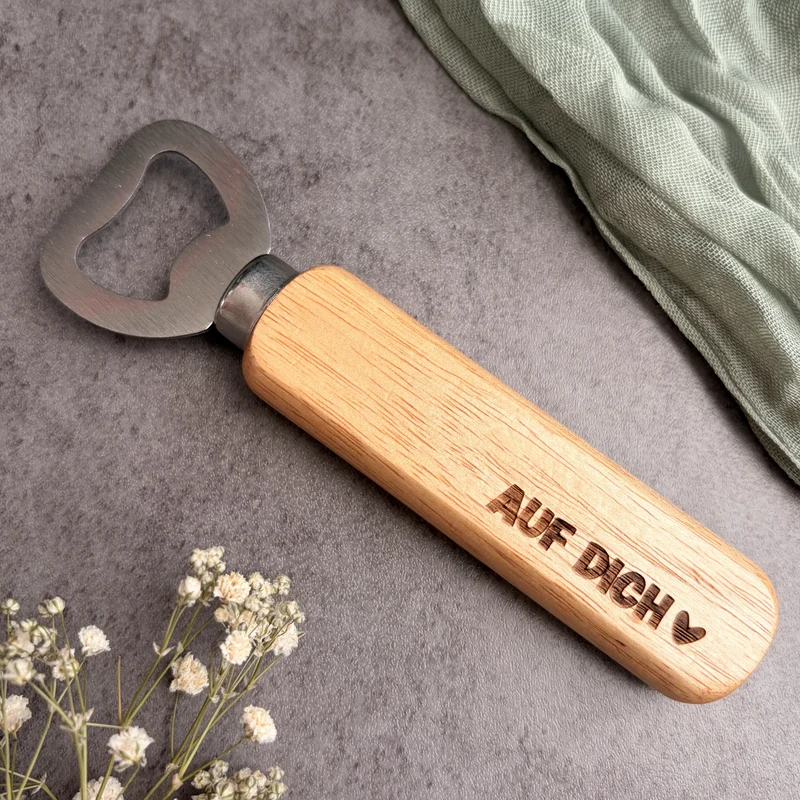 Flaschenöffner "Auf dich" aus Holz und Edelstahl