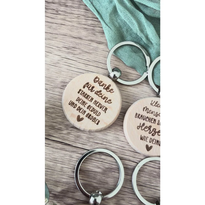 Abschiedsgeschenk: Schlüsselanhänger aus Holz