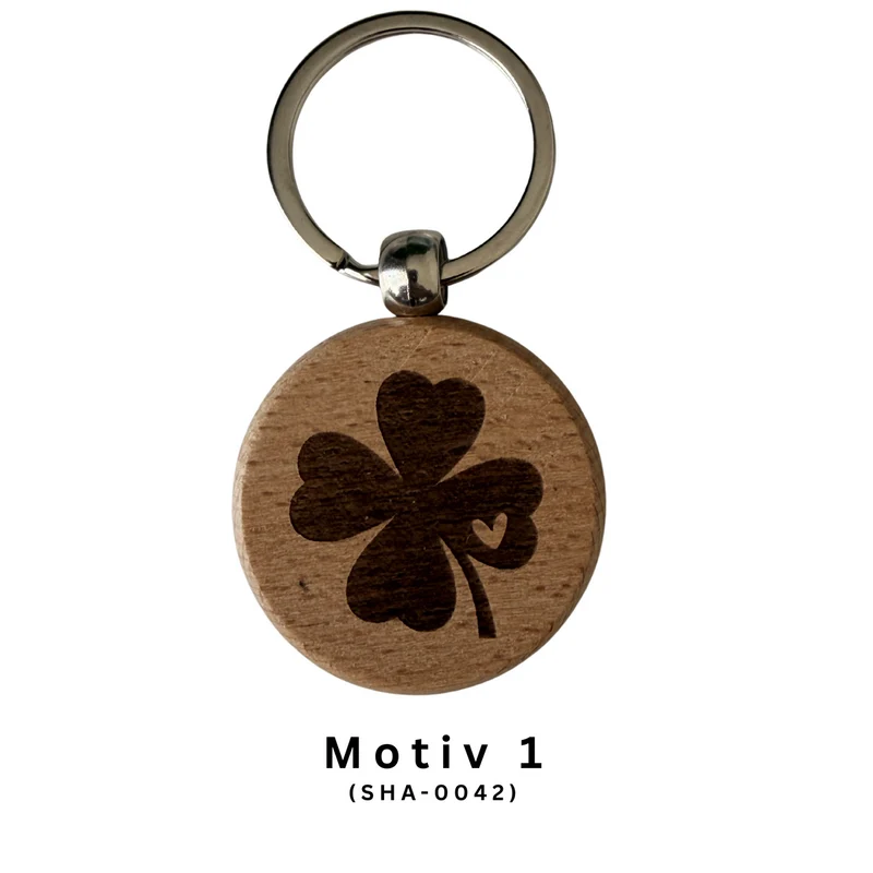 Schlüsselanhänger aus Holz mit Glückssymbol
