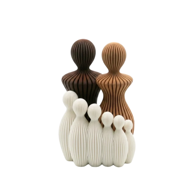Familienfiguren-Skulptur fürs Regal