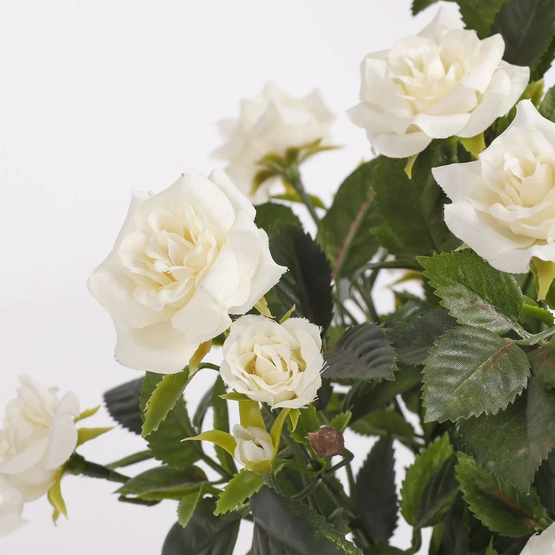 Künstlicher Rosenstrauch