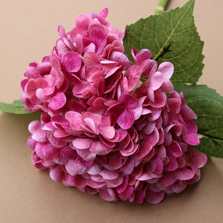 Großhandel: 53cm Kunst-Hortensie-Blumen, Real Touch-Hortensie-Stängel für Hochzeitsdekorationen