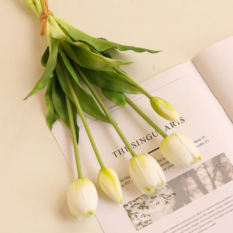 Künstlicher Tulpenstauß | 5 Stiele (3 Blüten + 2 Knospen) | Latex | UV-beständig | Frühjahrs- & Gartendeko | 9 Farben
