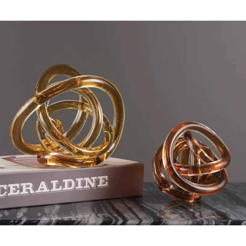 Glasknoten in Gelb – kleine Skulptur mit maritimem Seildesign