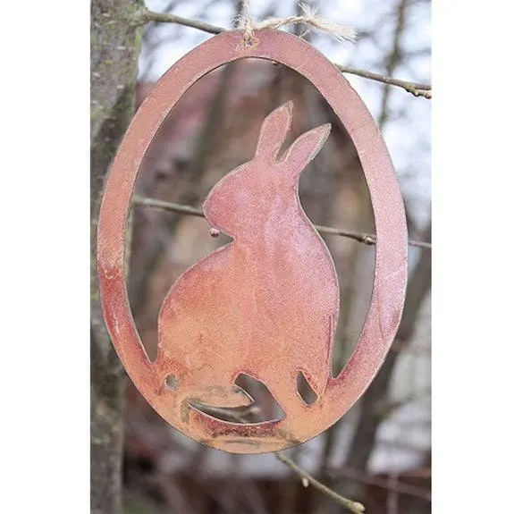 Rost Deko Hase im Ei | Fensterdeko hängend zu Ostern | 15 cm x 11 cm | sitzender Hase | Ostereier zum aufhängen