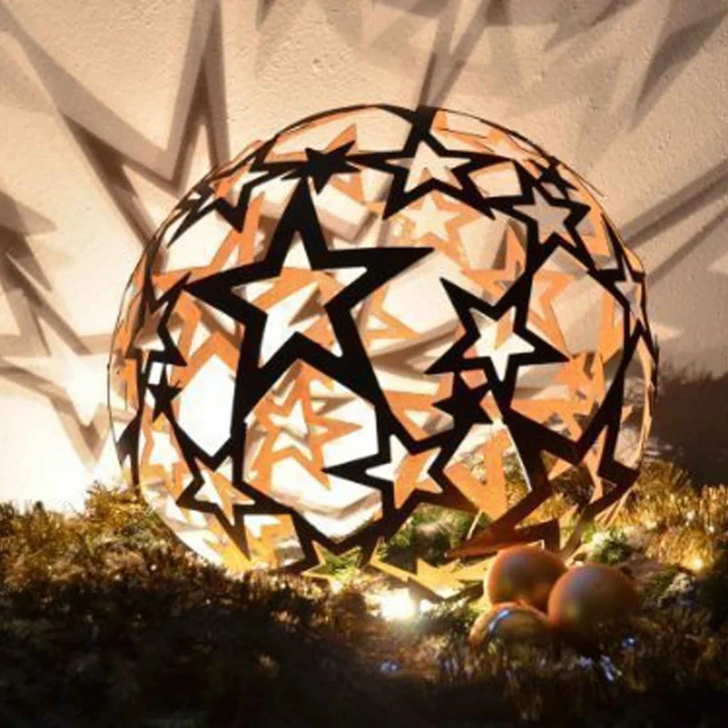Weihnachtsdeko Kugel aus Sterne | Metall rostige Gartenkugel